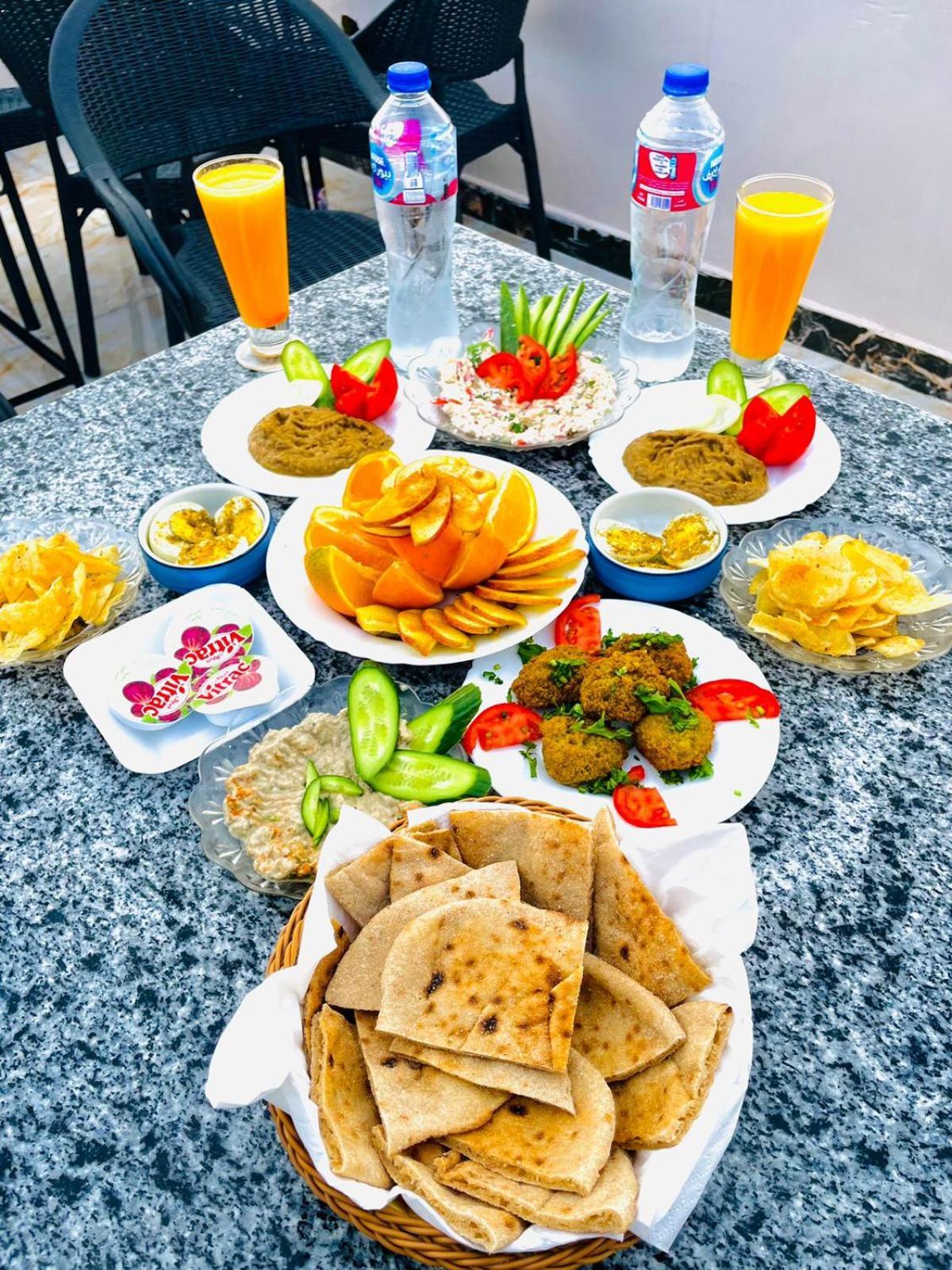 Momen Pyramids Inn Kafrat al Jabal Екстер'єр фото